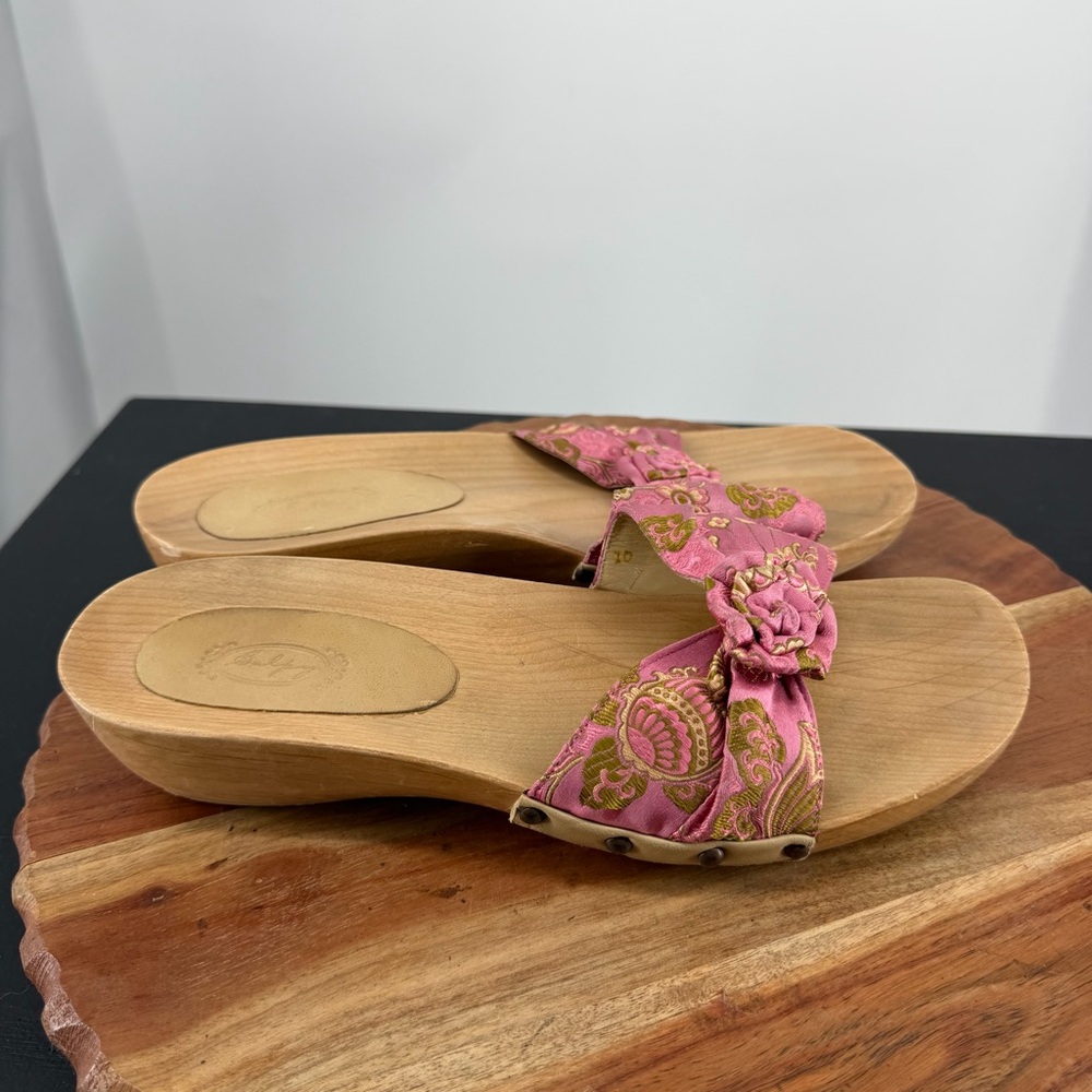 Vintage Y2K Salpy‎ pink floral tapestry wooden Clog Sandals, sz 10